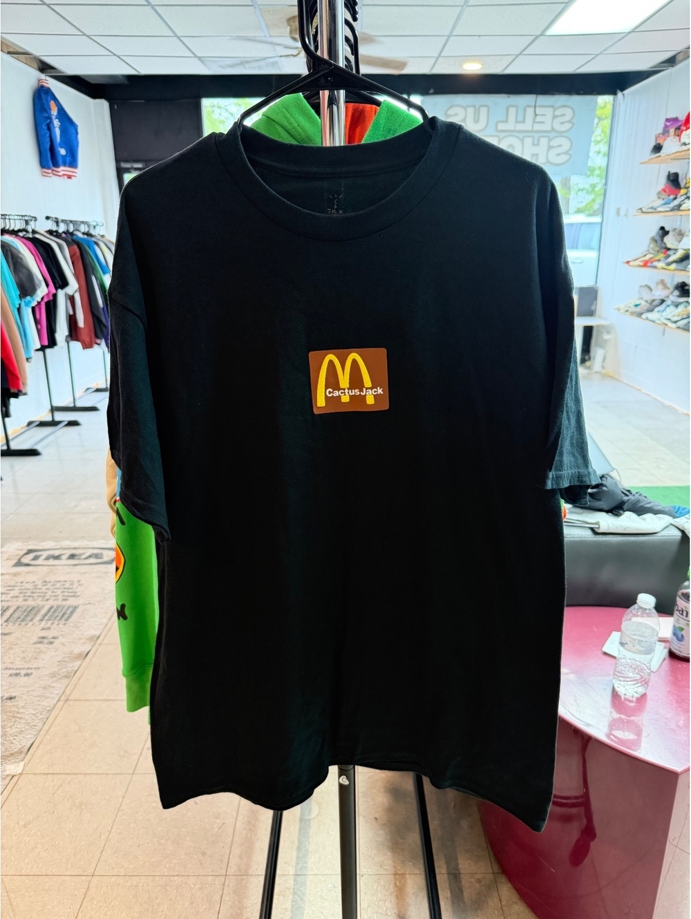 TRAVIS SCOTT X MCDONALDS SESAME INV T SHIRT SIZE XL